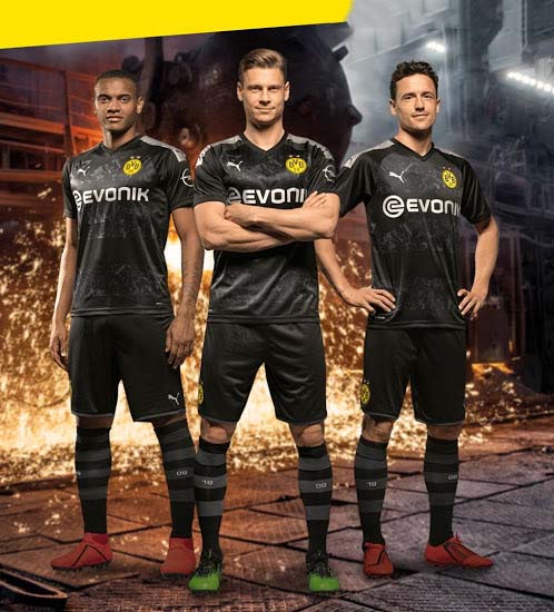 Borussia Dortmund Presents New Blackout Jersey