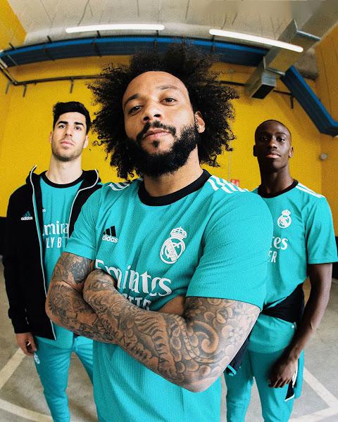 REAL MADRID 21/22 AWAY JERSEY — Soccer International