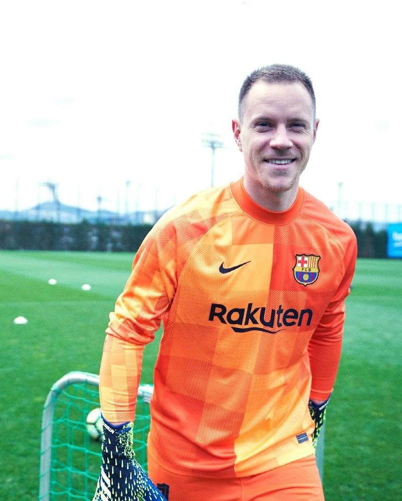 2021-2022 Barcelona Home Goalkeeper Shirt (Orange) by Teamzo