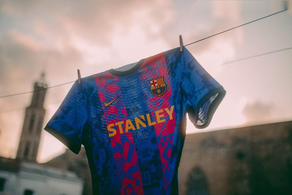 Replica Nike Barcelona Third Away Soccer Jersey 2021/22