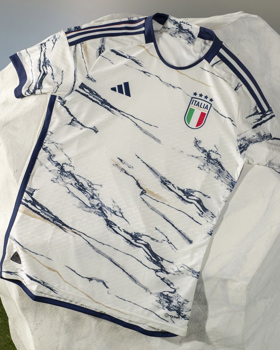 Italy store jersey away